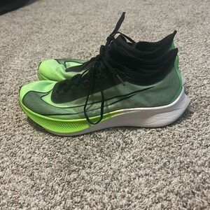 Nike zoom fly 3 worn 2 times overall